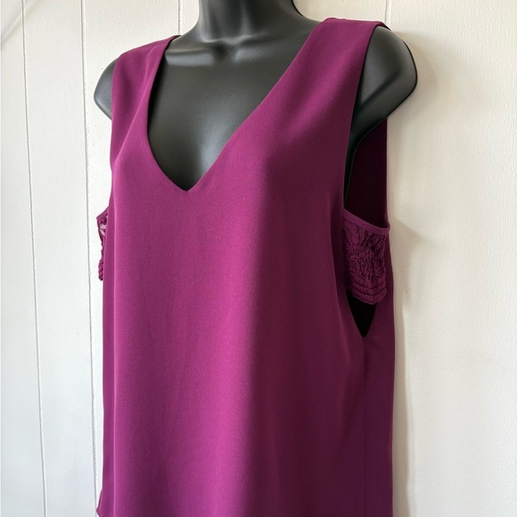 NWT Marciano Lace Cutout Sleeveless Top | Size Small - Picture 5 of 6